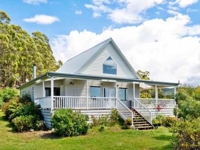 Light Filled Country Living with Water Views
