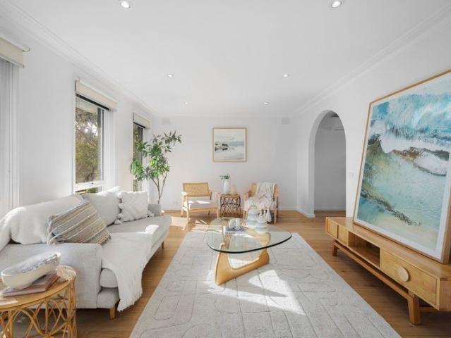 Light Filled Coastal Living in Blairgowrie