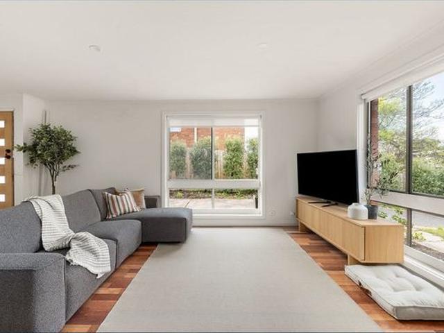 Light Filled Coastal Retreat in Prime Blairgowrie Location