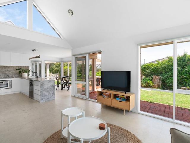 Light Filled Coastal Sanctuary Fully Furnished