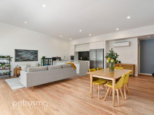 Light filled, contemporary family home