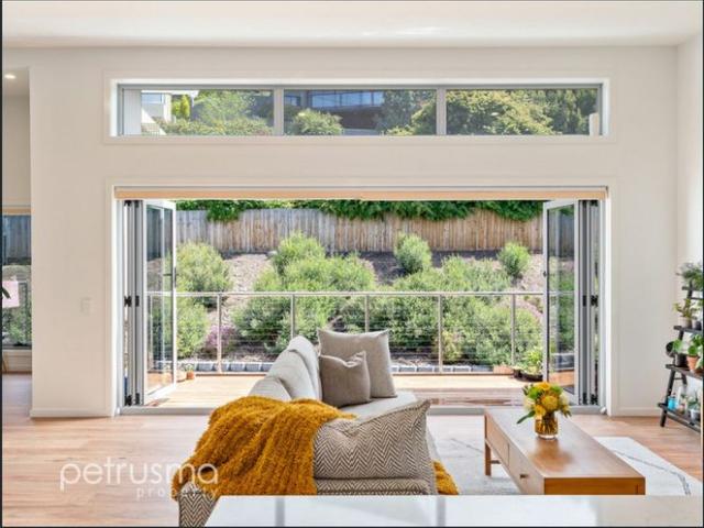 Light filled, contemporary family home