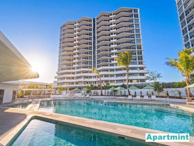 Light Filled Corner Residence at Cascade I Spacious 2 Bedroom Apartment