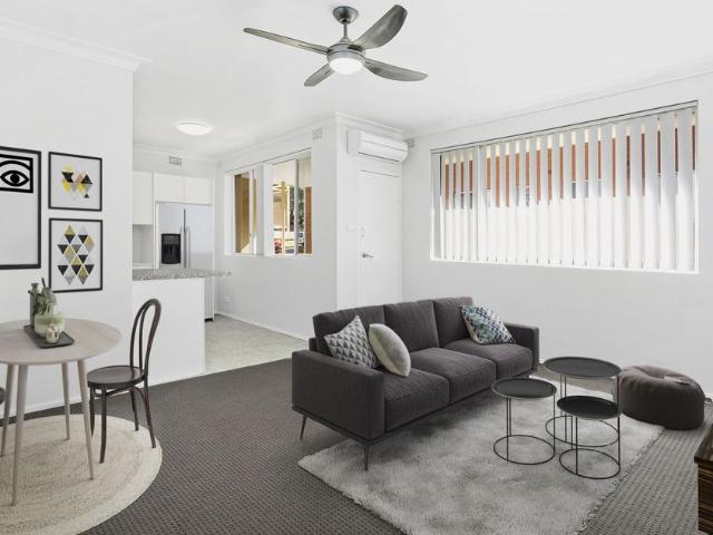 Light filled, Central Unit!