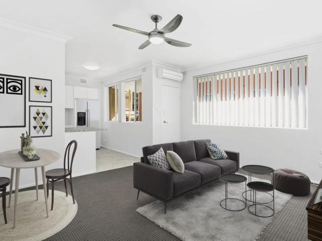 Light filled, Central Unit!