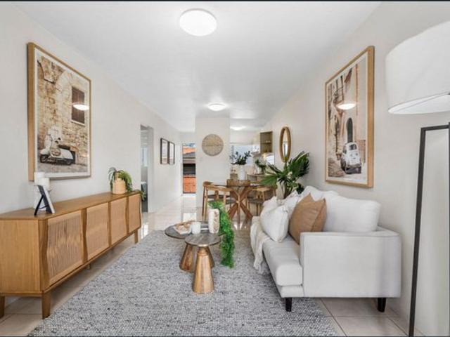 Light Filled Albion Apartment with Excellent Convenience