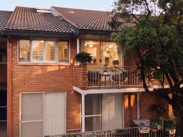 Light Filled Apartment Offering Modern Comfort and Low Maintenance Living