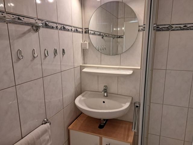 Light filled Apartment, central, balcony, own car parking space, elevator, very spacious, fully furnished, Monchengladbach Amsterdam Apartments for Rent