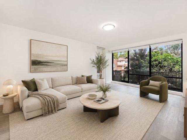 Light filled Apartment in a Prestigious Costal Pocket