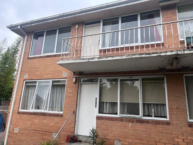 Light Filled Apartment in Leafy Elsternwick/Ripponlea Locale!