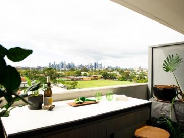 Light Filled Apartment with City Views, Balcony & Secure Parking