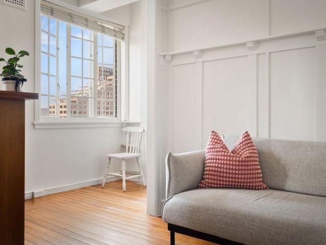 Light Filled Darlinghurst Retreat with District Views