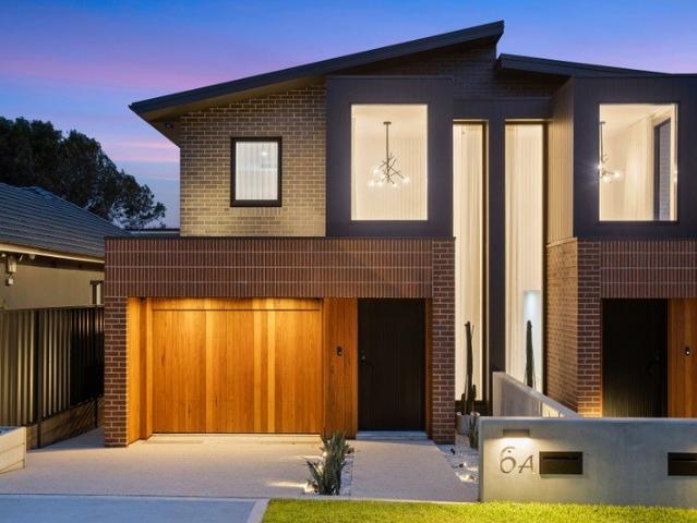 Light Filled Duplex in the Heart of Bexley North