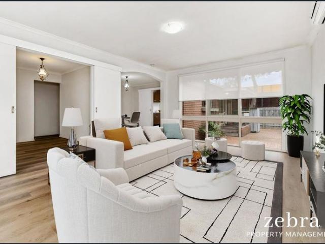 Light Filled Family Home in Convenient Karingal Location