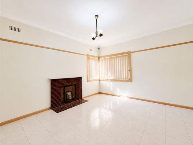 Light Filled Family Home in a Prime Convenient Location