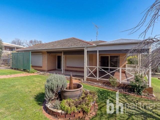 Light Filled Family Home in Gumeracha with Shedding