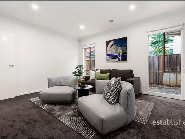 Light Filled Family Retreat Perfect location