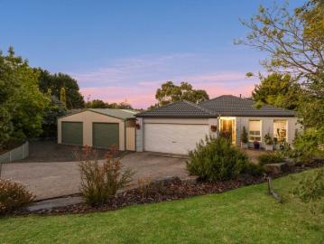 Gisborne, Macedon Ranges, Victoria - Terrace
