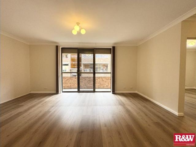 Light filled First floor Unit