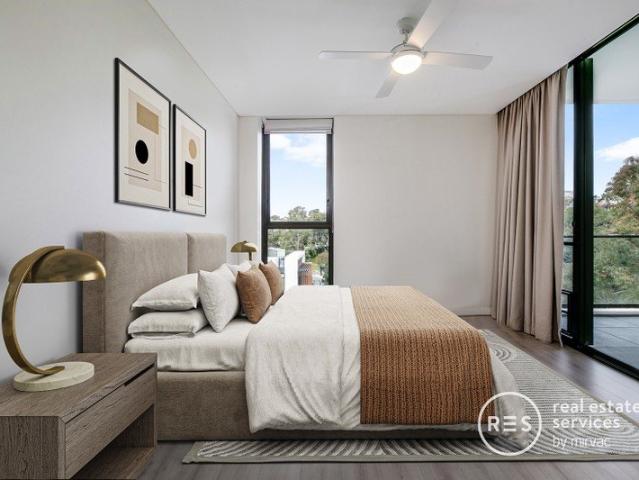 Light filled house like corner apartment with charming vistas