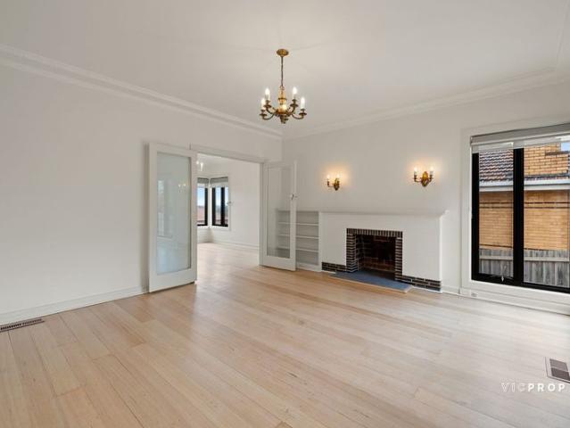 Light Filled Home with Expansive Views!