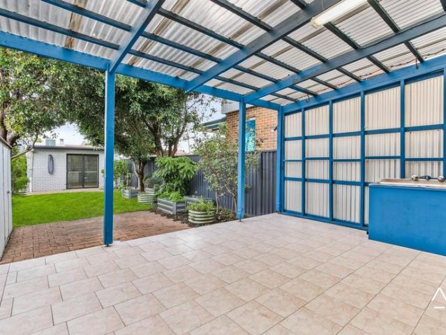Light filled home with generous Garden
