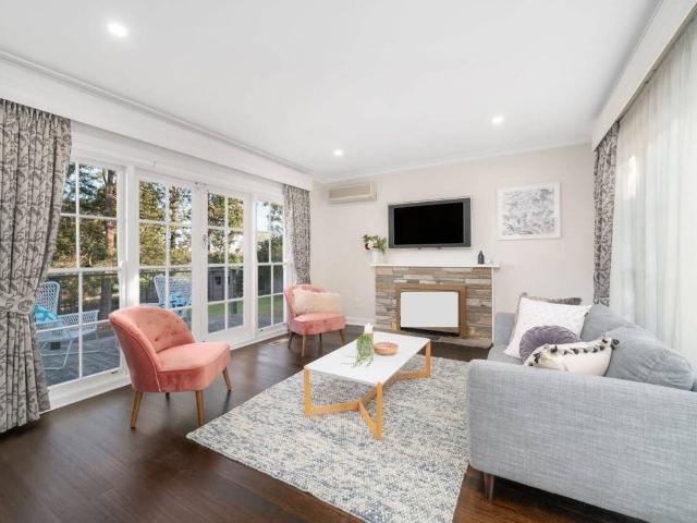 Light Filled Home in Leafy Surrounds!