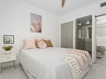 Light Filled One Bedroom Apartment in Vibrant Fortitude Valley