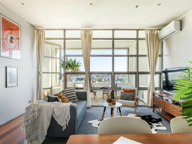 Light Filled One Bedroom Apartment with Large Balcony