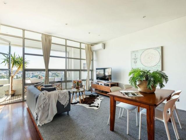Light Filled One Bedroom Apartment with Large Balcony