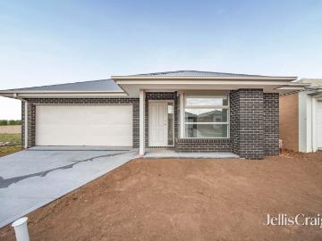 Light filled, low maintenance living with room for the whole family!