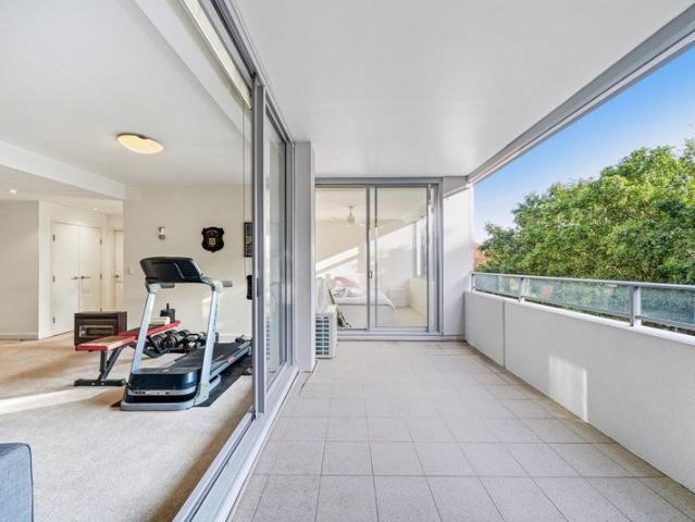 Light filled, leafy haven | Oversized living spaces | Supreme convenience