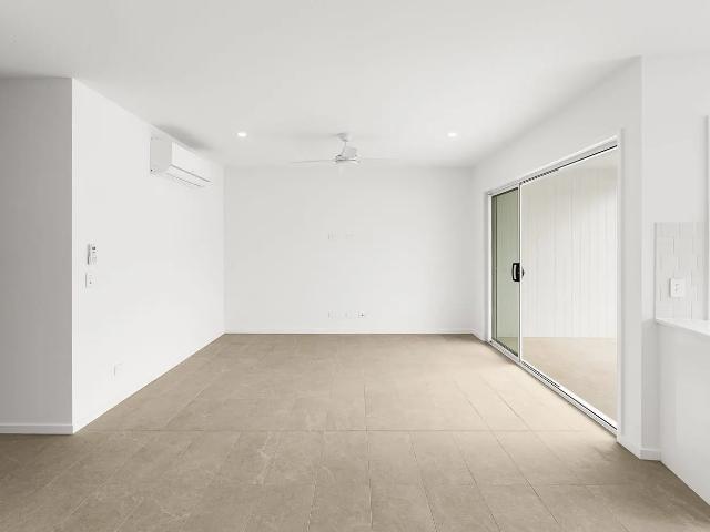 Light Filled Living at Sanctuary Beerwah 1 WEEK FREE RENT