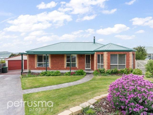 Light Filled Living, Flexible Space & Parkside Appeal