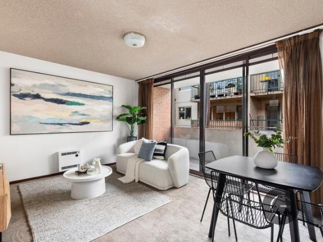 Light Filled Living In A Leafy Flemington Hill Setting