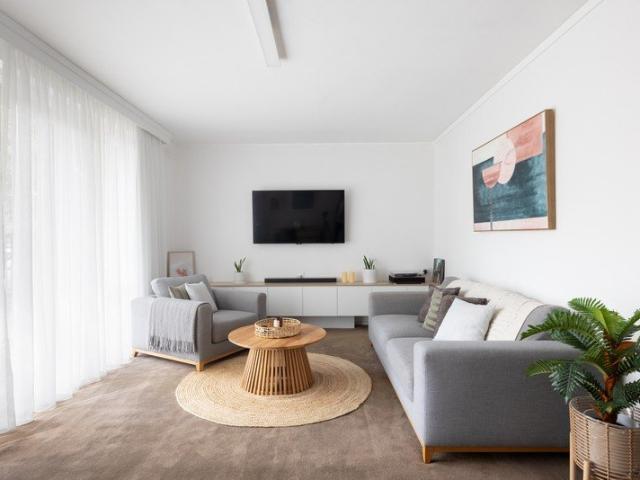 Light Filled Living in a Leafy South Yarra Pocket