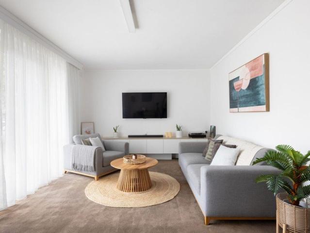 Light Filled Living in a Leafy South Yarra Pocket