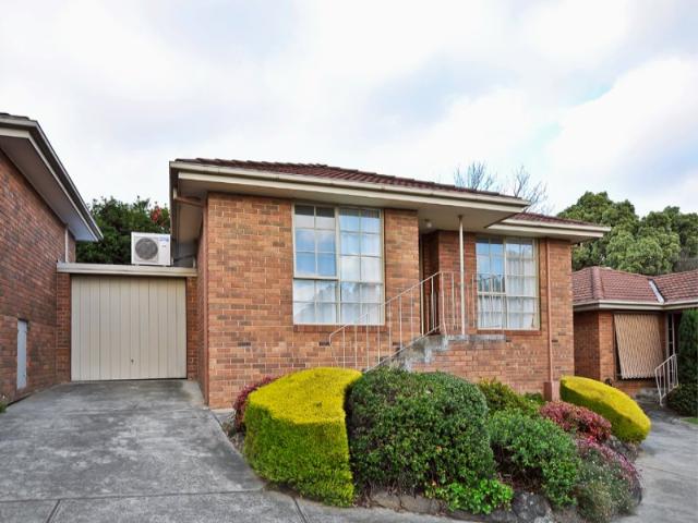 Light Filled Living in a Prime Burwood Pocket with Unmatched Convenience