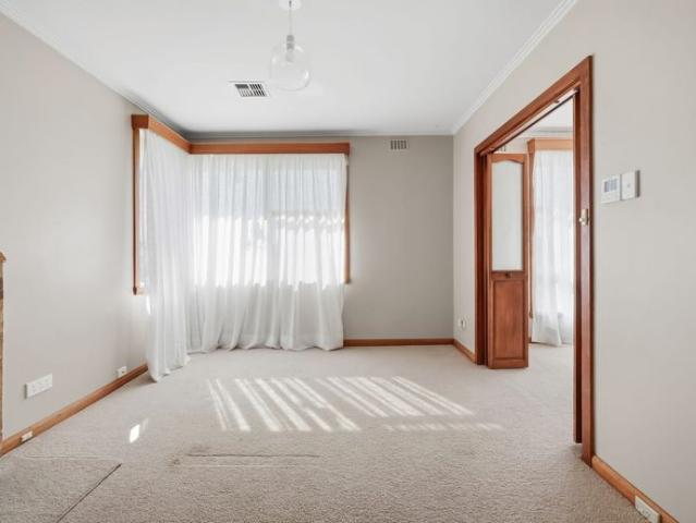 Light Filled Living in Prospect
