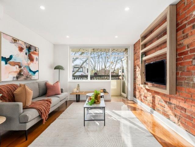 Light Filled Living in the Heart of Elwood