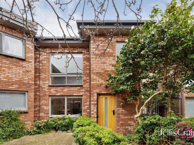 Light filled living in the heart of Hawthorn