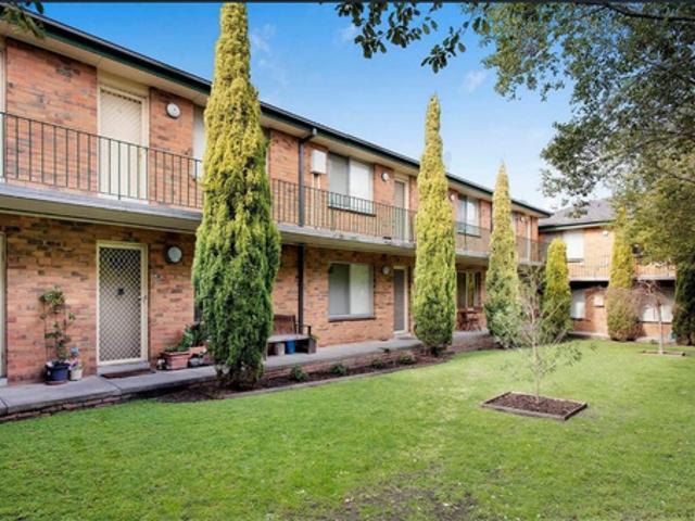 Light Filled Living in the Heart of Mentone