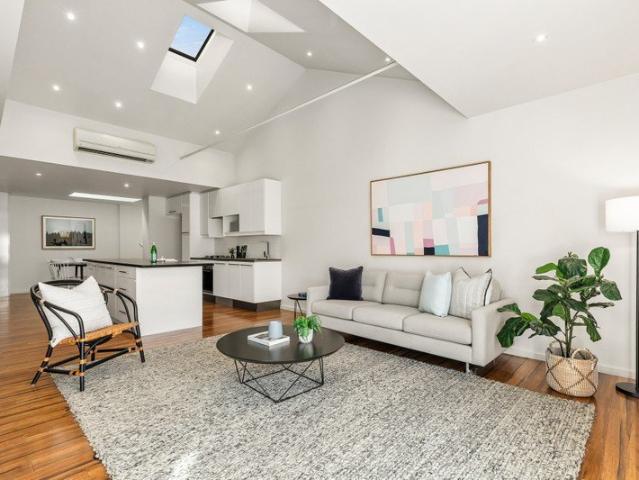 Light Filled Living in the Heart of St Kilda
