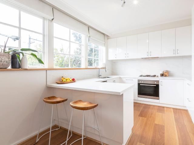 Light Filled Living in the Heart of St Kilda East