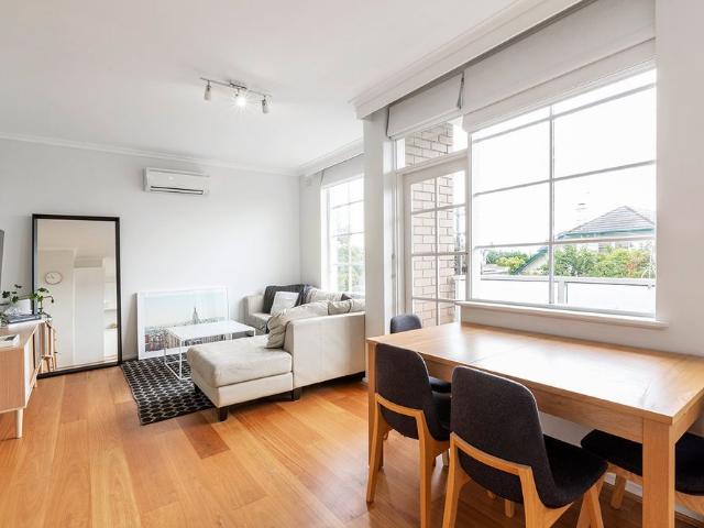 Light Filled Living in the Heart of St Kilda East
