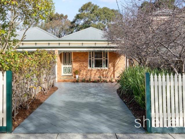 Light Filled Living. Parkside Position. Convenient Locale