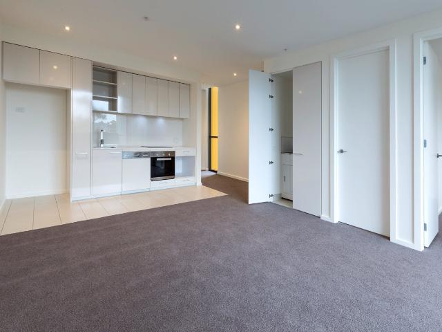 Light Filled Living, Prime Location