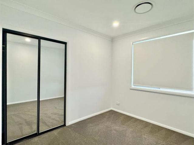 Light Filled Luxe Living 4 Bedroom Home, Double Garage, Alfresco, Ducted Air Con