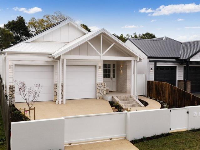 Light Filled Luxury in Mount Lofty