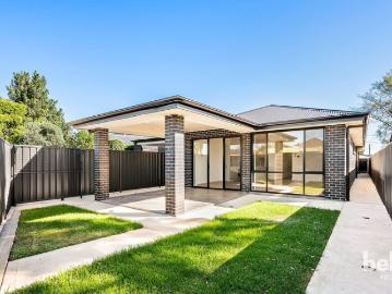 Light Filled Luxury in a Prime Seaton Pocket
